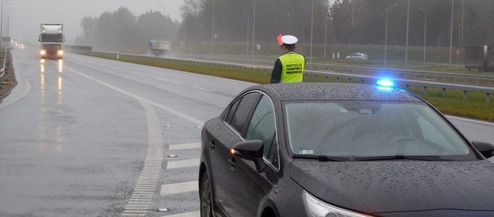 Wzmożone kontrole ITD na Mazowszu. Inspektorzy zbadali ponad 200 pojazdów i trzeźwość kierowców