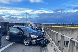 Kraksa na krakowskim odcinku A4. Jedna osoba nie żyje! Gigantyczne utrudnienia