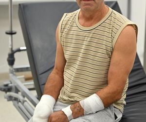 W 5 Klinicznym Szpitalu Wojskowym  Krakowie przyszyli panu Markowi kciuk