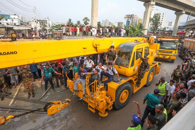 Samolot spadł na szkołę! Dziesiątki zabitych, 170 rannych