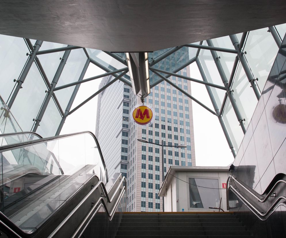 Stacja metra Rondo ONZ