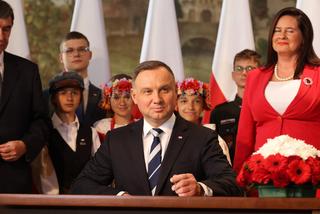 Andrzej Duda ustanowił Narodowy Dzień Powstań Śląskich. Nie uwierzycie, jak ubrano powstańców