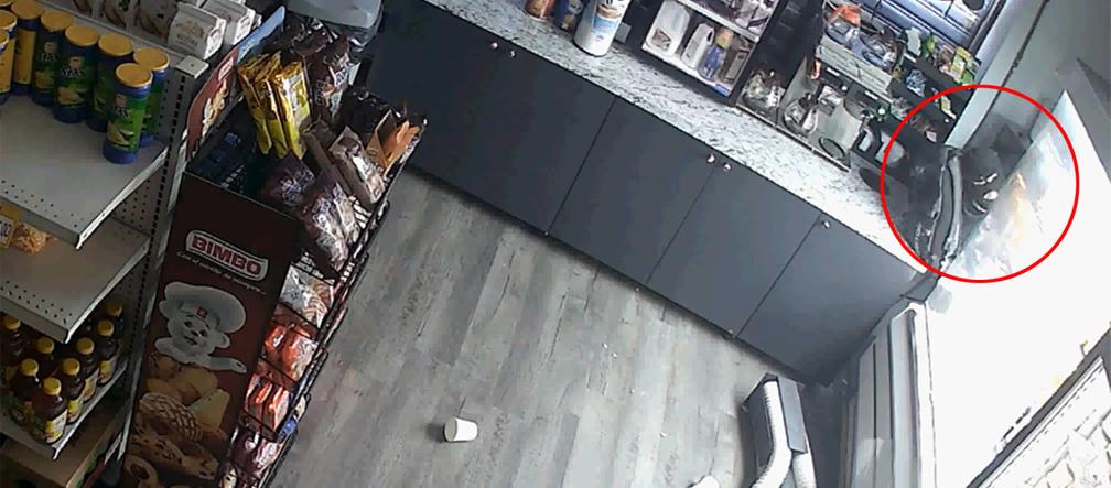 Niczym duch przeszedł przez ścianę