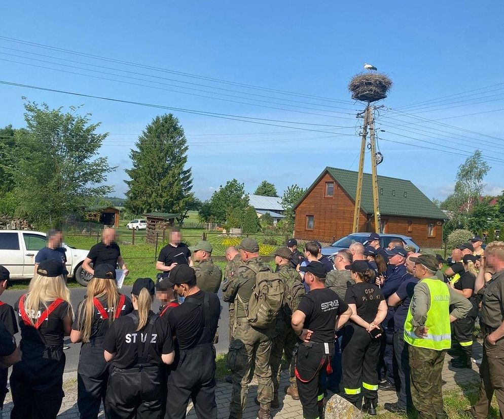Tragiczny finał poszukiwań. Ciało mężczyzny odnaleziono w rowie