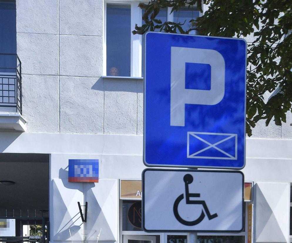 Spędziła z synkiem 10 dni na rehabilitacji. Nie do wiary, ile kosztował parking przy szpitalu