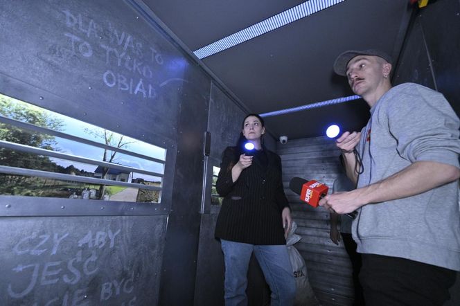 Reporterzy "Super Expressu" zamienili się w świnie. To pierwsze takie miejsce w Polsce. Nietypowy escape room w Warszawie