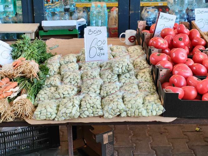 Cena czereśni i truskawek na łódzkich targowiskach. Zobacz, ile kosztują owoce w Łodzi