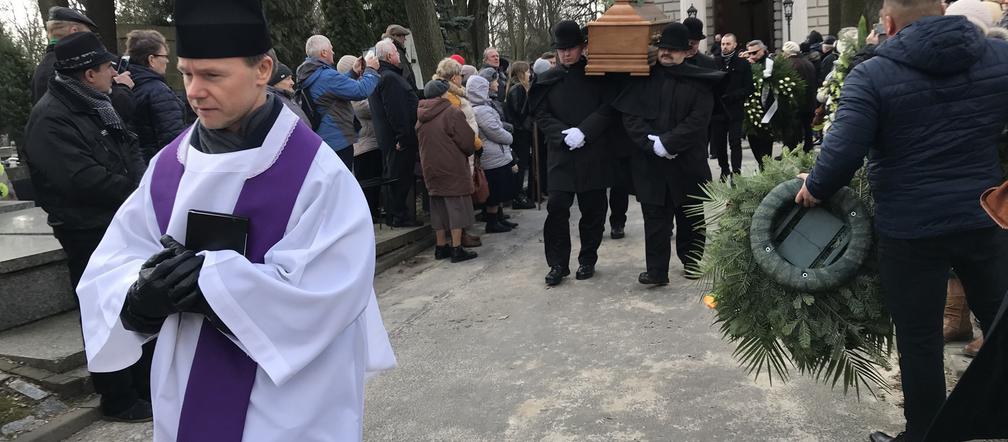 Pogrzeb Cezarego Mocka z Sanatorium miłości