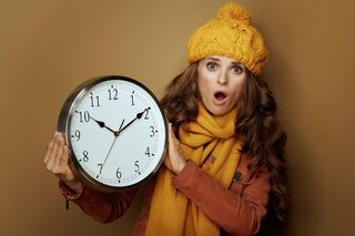 Zmiana czasu jesienią 2025. W tym roku zrobimy to wcześniej