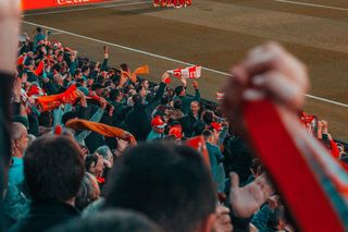 Wielka bójka na stadionie. 37 kibiców stanie przed sądem 