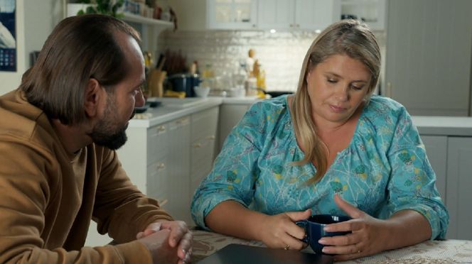 Barwy szczęścia, odcinek 3132. Borys (Jakub Wieczorek), Aldona (Elżbieta Romanowska)