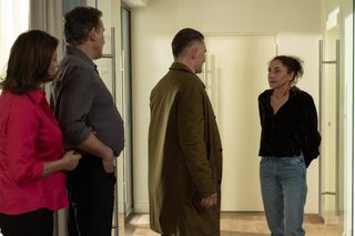 Na Wspólnej odc. 4030: Lew Nalepa (Przemysław Sadowski), Ada (Monika Obara), Weronika (Renata Dancewicz), Tomasz Adamski (Tomasz Piatkowski)