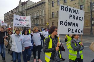 Pracownicy sanepidu w Bydgoszczy wyszli na ulice i zaprotestowali! [ZDJĘCIA]