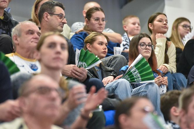 CUK Anioły Toruń - BKS VISŁA PROLINE Bydgoszcz. Zdjęcia kibiców i zawodników z meczu