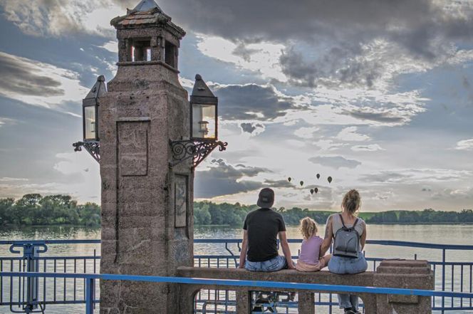 To miasto przywodzi na myśl "Małą Kapadocję". Przyciąga turystów magicznym widokiem