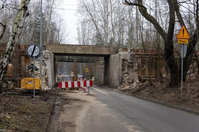 W Bytomiu zamknięty zostanie wiadukt nad Dąbrową Miejską. Trwa przebudowa 