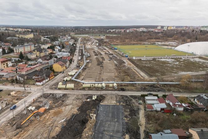 Tak wyglądają prace przy budowie przedłużenia ul. Lubelskiego Lipca '80. Mamy zdjęcia [GALERIA]