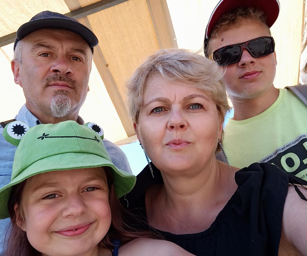Zaczęło się od wypluwania zębów, teraz grozi im wózek. Jej dzieci mają chorobę kruchych kości
