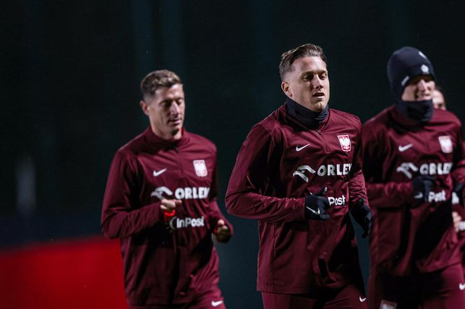 Robert Lewandowski i inni kadrowicze na treningu reprezentacji Polski
