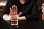 Tak zmienia się organizm po odstawieniu alkoholu. Po miesiącu skorzysta nie tylko cera