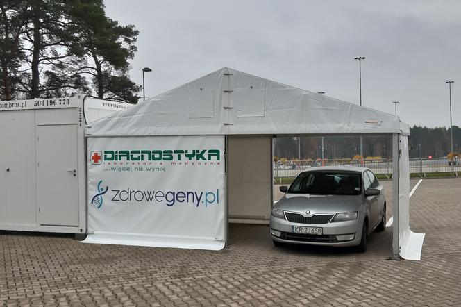 Na Stadionie Miejskim w Białymstoku działa mobilny punkt wykonywania testów na COVID-19