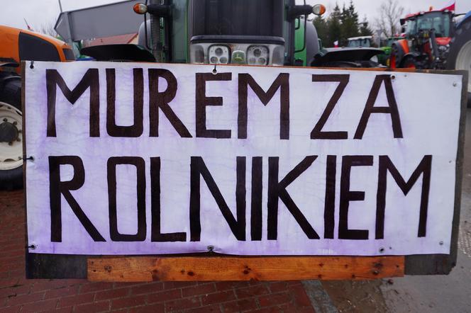 Protest rolników z 20 lutego. Blokada drogi obok Białegostoku