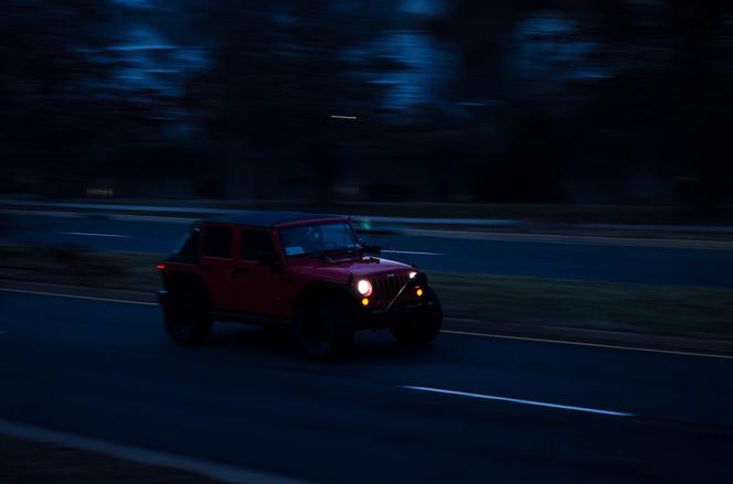 Rząśnik. NIESŁYCHANE zachowanie 34-latki! Policja: Jechała na czołówkę