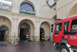 Potężna burza przeszła nad Częstochową. Kaplica na Jasnej Górze zalana! [ZDJĘCIA]