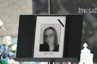 Zginęłaś, jak ścięty kwiat. Pogrzeb Oliwii zamordowanej w domu dziecka