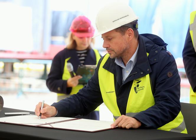 Wielka spalarnia rośnie w oczach. Prezydent wmurował akt erekcyjny 