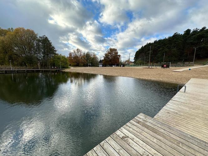 Timi utonął na strzeżonej plaży. Przejmujące słowa mamy chłopca. "Kilka razy chodzę na cmentarz z zakupami"