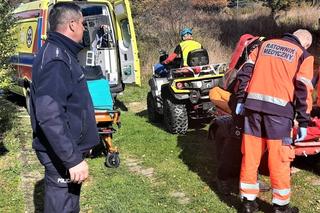 Zgubione kapcie doprowadziły policję do zaginionego 87-latka. Senior był na skraju śmierci