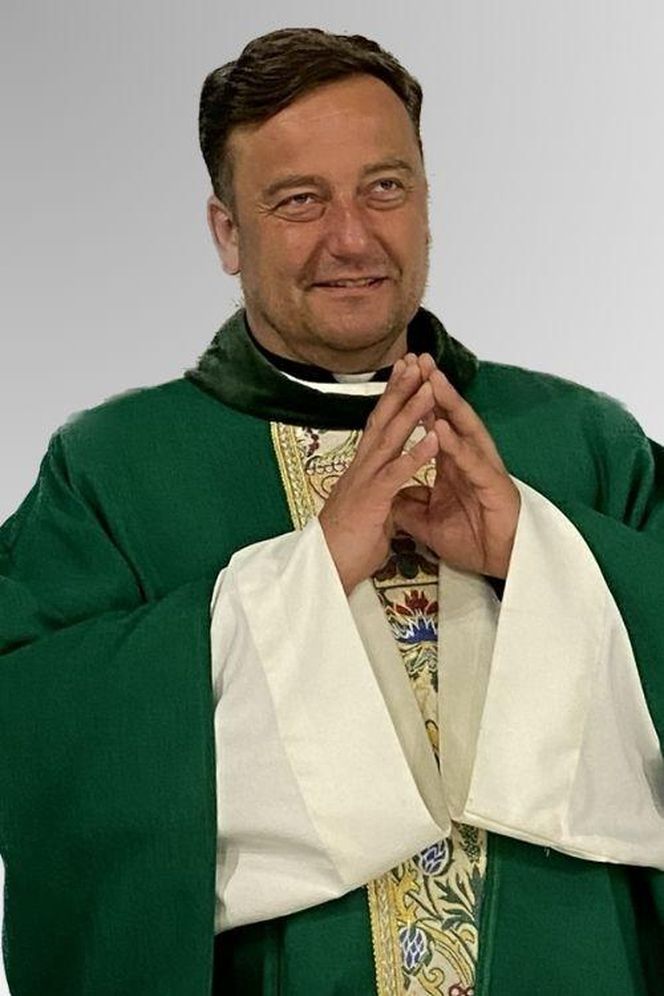 4. Ks. Tomasz Nowak, proboszcz Parafii Świętych Apostołów Filipa i Jakuba w Żorach