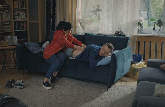 M jak miłość, odcinek 1882. Kinga (Katarzyna Cichopek), Piotrek (Marcin Mroczek)