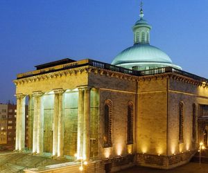 To największa archikatedra w Polsce. Symbol niepodległości i buntu wobec władz komunistycznych