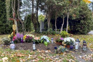 Grób matki Mateusza Morawieckiego