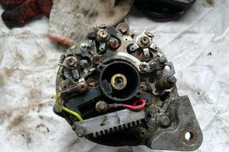 alternator 12V