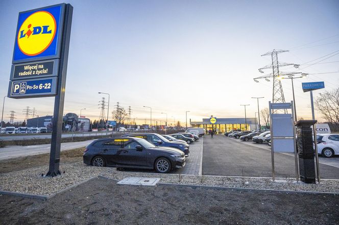 Wielkie otwarcie Lidla w Warszawie. Wyjątkowe promocje czekały na pierwszy klientów