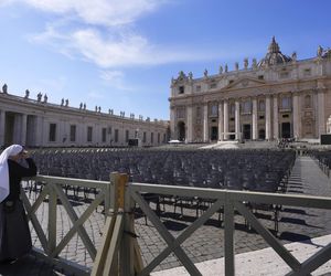 To ostatnie dni papieża Franciszka? Watykan szykuje się do pochówku. Żadnych urlopów