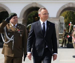 Święto Wojska Polskiego. Złożyli wieniec przed Grobem Nieznanego Żołnierza [ZDJĘCIA]