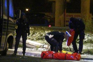 Horror na Puławskiej. Kierowca zatrzymał autokar na środku drogi. Jeden z pasażerów zmarł podczas jazdy