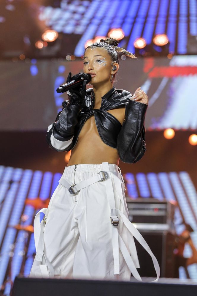 Julia Wieniawa nie traktuj mnie poważnie, to tylko seks