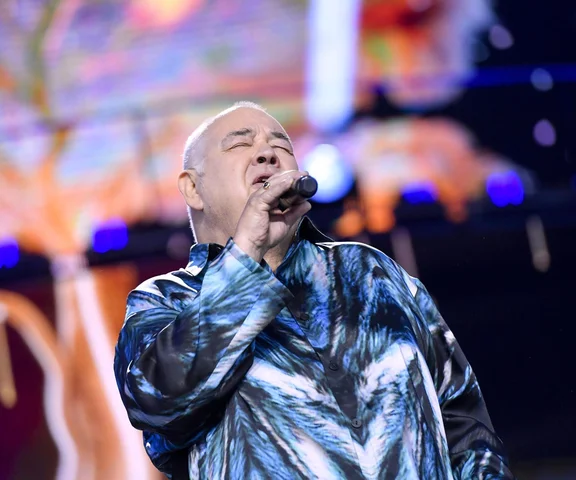 Nagła decyzja TVN! Muzycy wrócili na scenę i oddali HOŁD