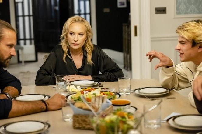 	Bracia odc. 3. Małgorzata (Katarzyna Gniewkowska), Piotr (Piotr Stramowski), Adam (Nikodem Rozbicki)