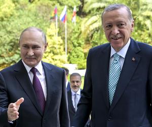 Prawdziwy Putin na spotkaniu z Erdoganem, sobowtór miał wolne