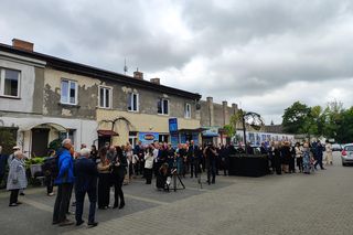 Rozpoczeły się obchody 20-lecia MSCW Elektrownia - Dziś odsłonięto tablicę upamiętniająca wieloletniego dyrektorka instytucji