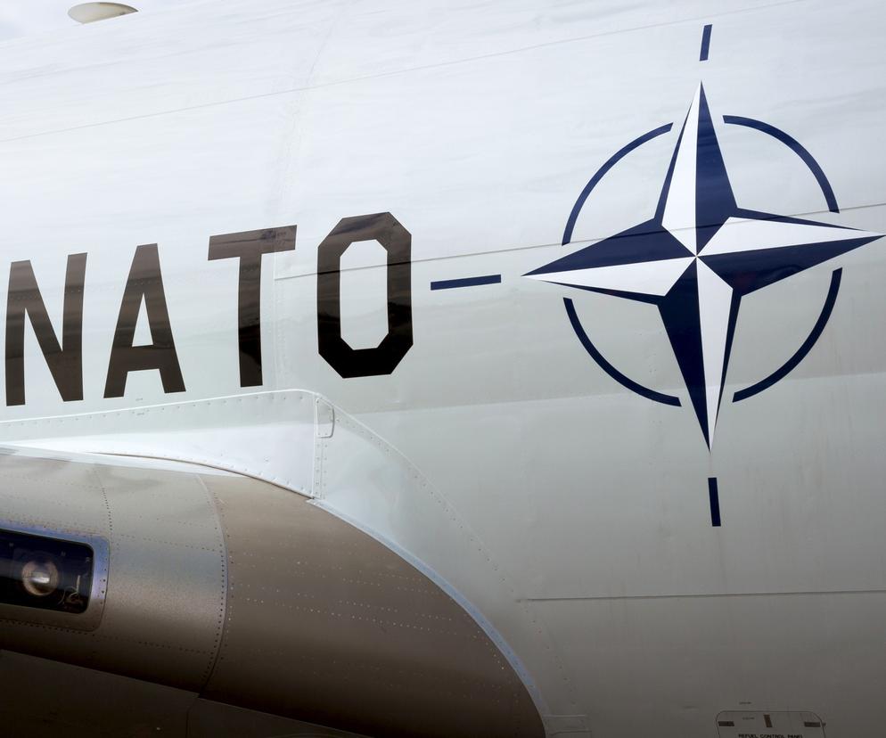 Samolot NATO miał śledzić rakietę, która spadła na Polskę 