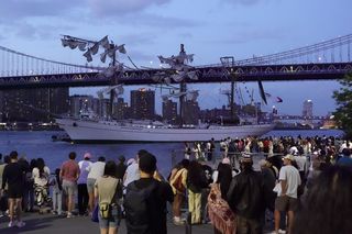 Tragiczny wypadek meksykańskiego żaglowca Cuauhtémoc w Nowym Jorku. Dwóch marynarzy nie żyje, 22 zostało rannych