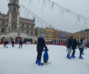 Jest taniej na zamojskim lodowisku. Będzie tak  do niedzieli