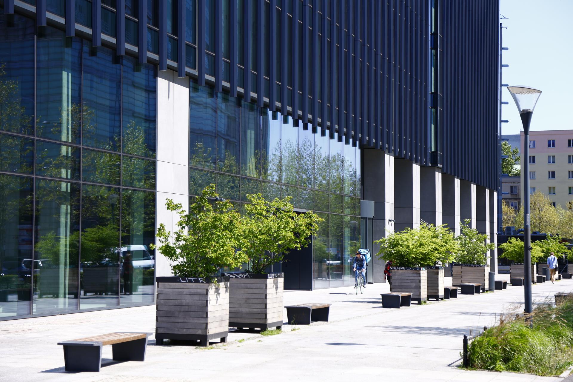 Skysawa, Warszawa, ul. Świętokrzyska 36